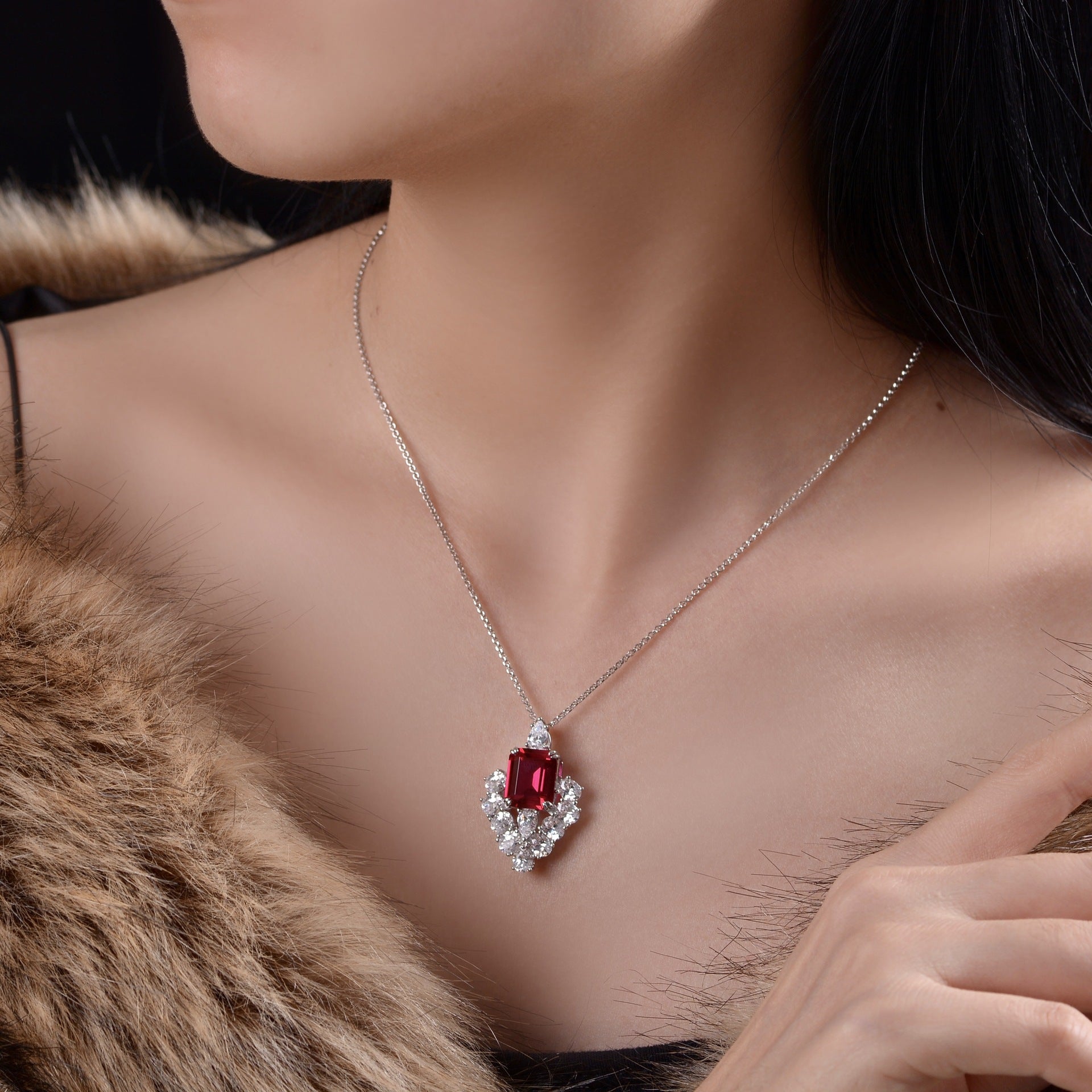 925 silver pendant, 7.5ct ruby, 10*12 high-carat diamond necklace