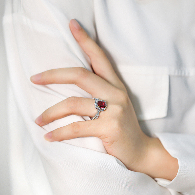 New S925 pure silver flower-shaped high-carat diamond ruby ring for women, oval-shaped gemstone accessory